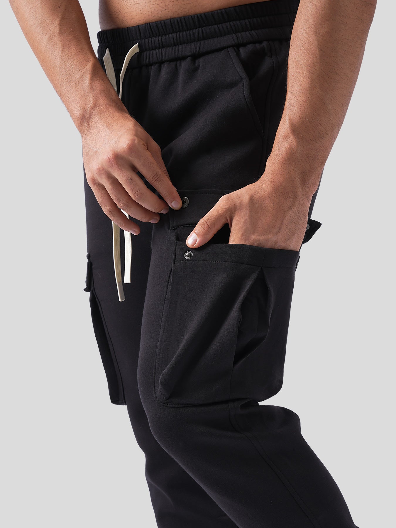 Weekend Performance Cargo Pocket Jogger